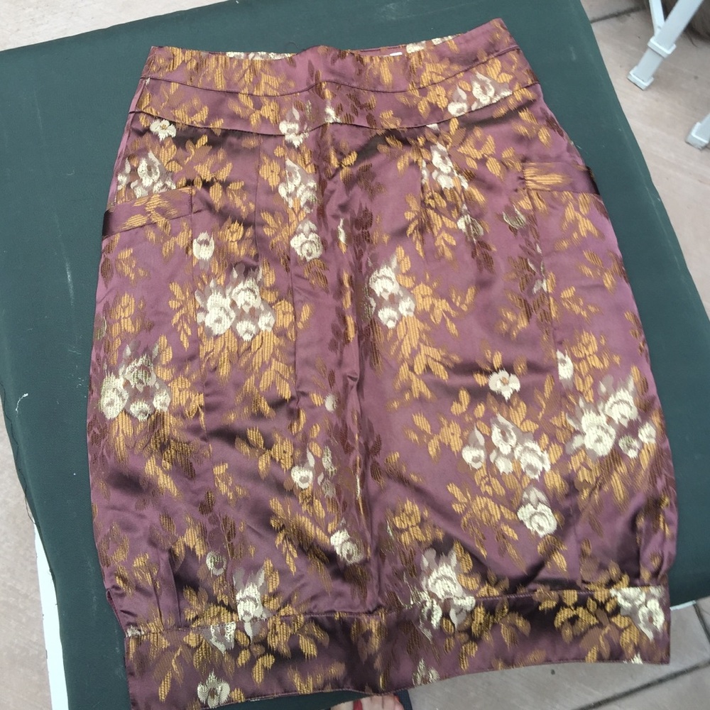 BCBG satin skirt